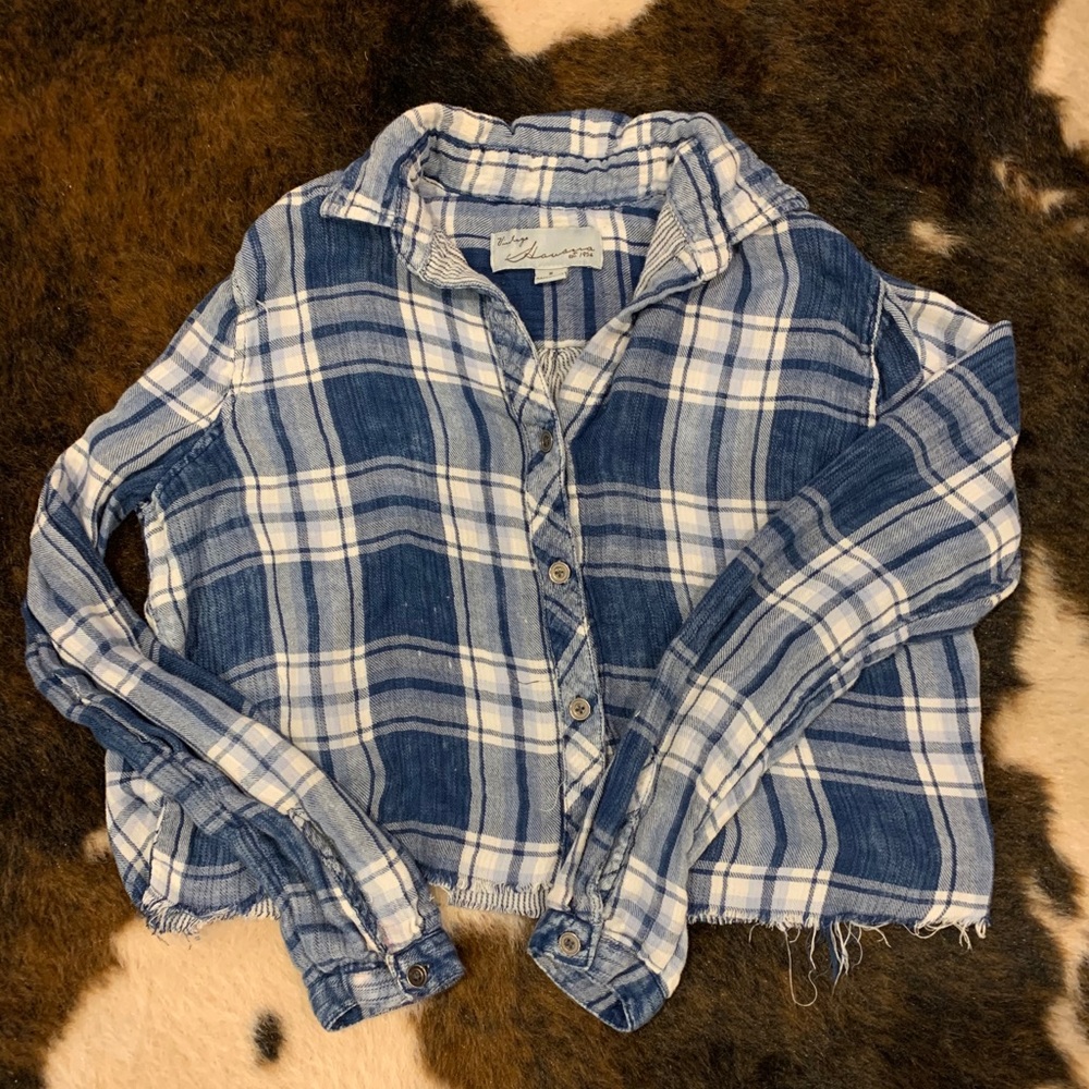 Cropped Distressed Women’s Flannel Size Small
